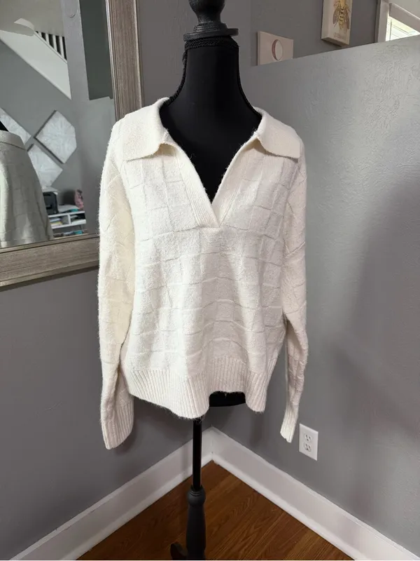 Weekend LA Box Weave Knit Cream Collared Sweater Cozy Soft Medium - Image 2