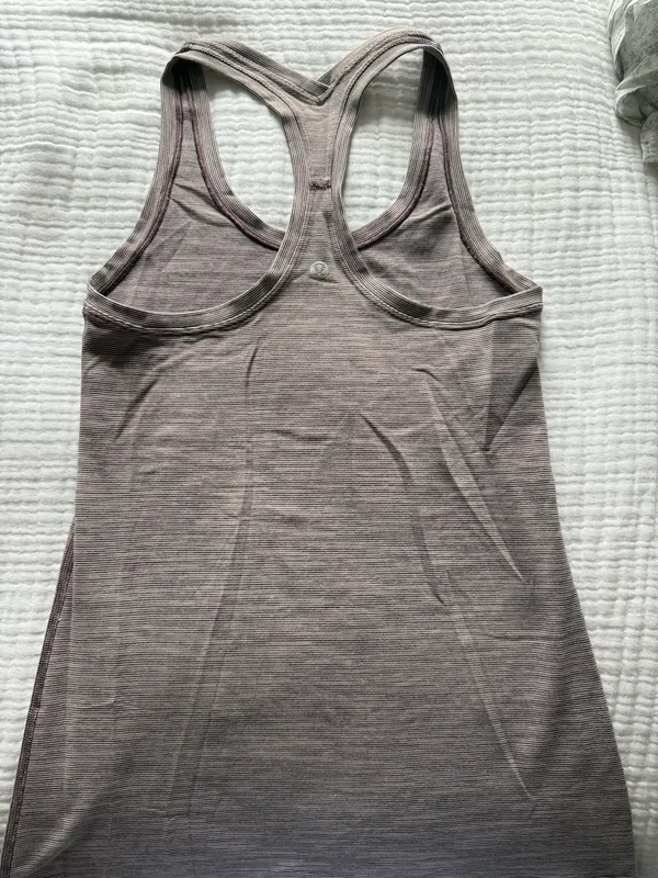 Lululemon tank top - Image 2
