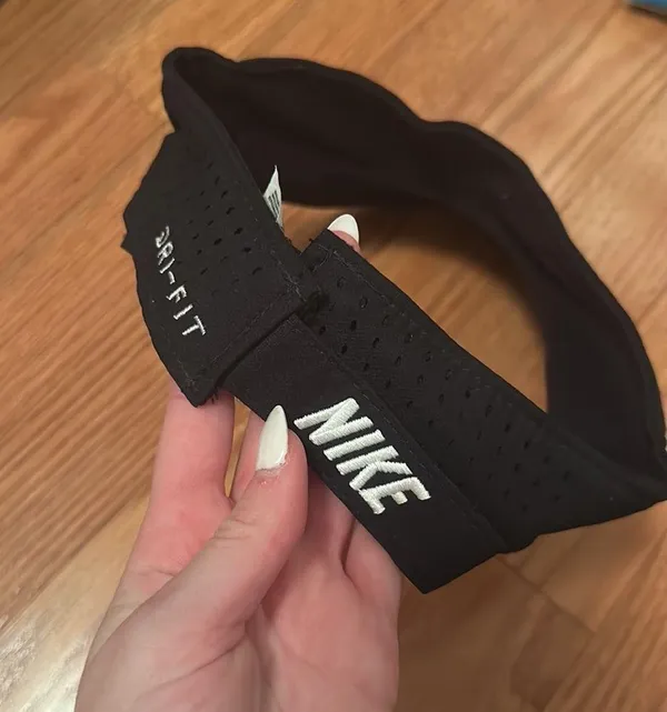 Nike Visor - Image 2
