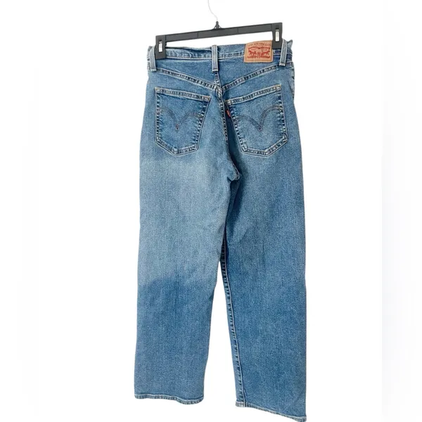 Levi’s Ribcage Straight Leg Ankle Buttonfly Jeans Size 4/27‎ - Image 2