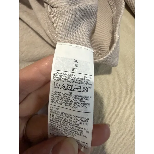 Old Navy CozeCore Long Sleeve Cropped Rib Paneled Active Top‎ Moon Mist Beige XL - Image 6
