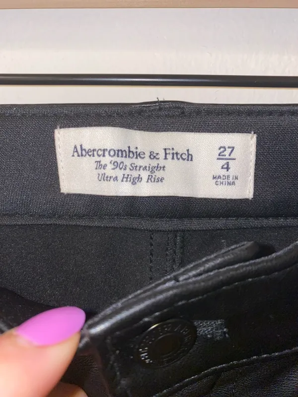 Abercrombie & Fitch The 90’s Straight Ultra High Rise Faux Leather Pants Size 4 - Image 4
