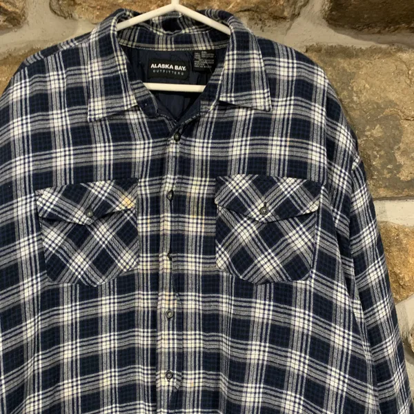 Vintage Blue/White Quilted Interior Alaska Bay Flannel w/ Pockets - Image 2