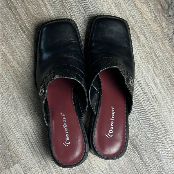 BareTraps Black Leather “Coupe” Slip-On Shoes Size 7.5 Medium - Image 7