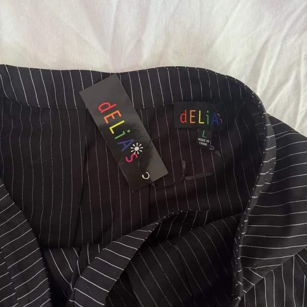 NWT new delia's pinstripe lace mini skirt size large - Image 4