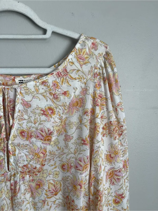 BILLABONG Boho Floral Tie-Neck Peasant Top Sz S - Image 2