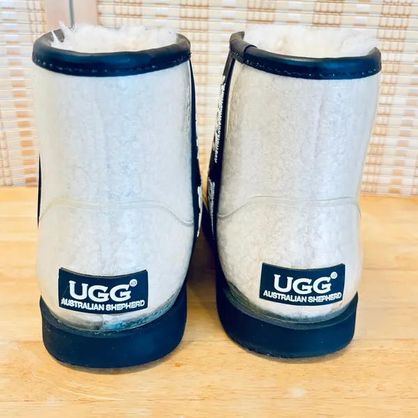 UGG Australian Shepherd AVA clear waterproof sheep wool lined rain boots booties - Image 4