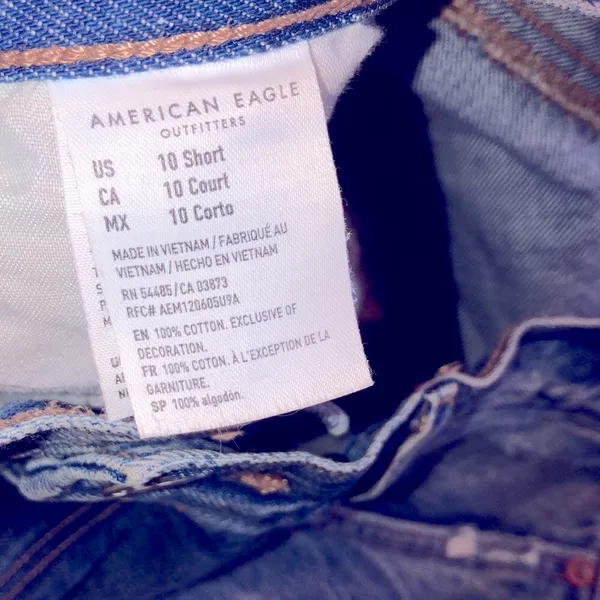 American eagle 90’s slim boyfriend size 10 short jeans extra distressed - Image 6