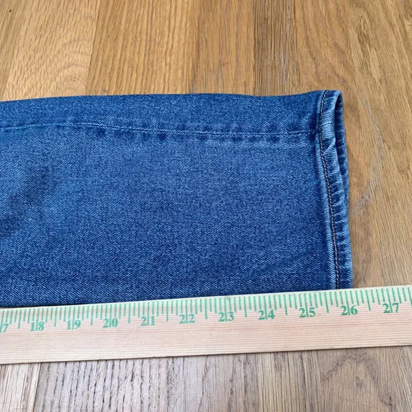 American Eagle Mom Straight‎ Jeans Distressed Medium Wash Blue Size 2 Regular - Image 4