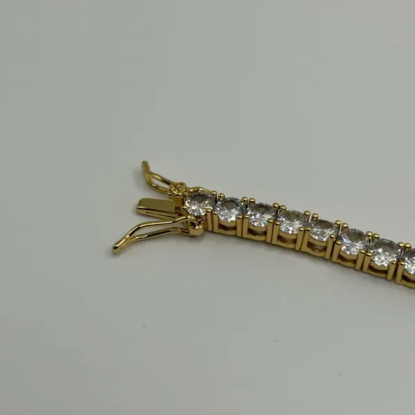 Kay Jewelers Moissanite Tennis Bracelet 4mm Round Cut VVS Gold 8 Inch New No Pass - Image 4