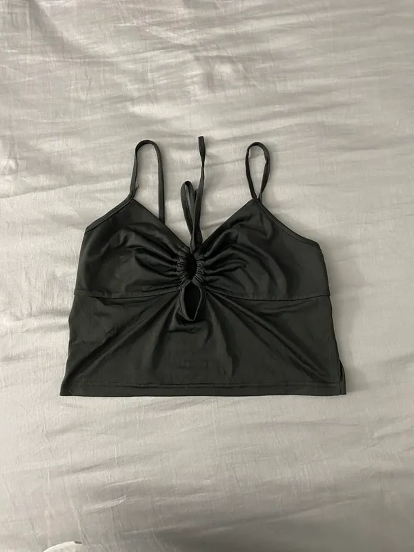 H&M Black Cropped Top - Image 3