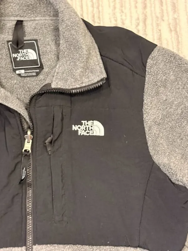 The North Face women's XL gray/black Denali fleece coat - Image 4