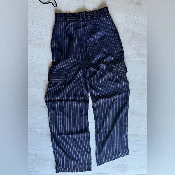 Lucy in the Sky, Navy Blue,Gold Striped Wide Leg Pants Two piece Set Sz S - Image 4