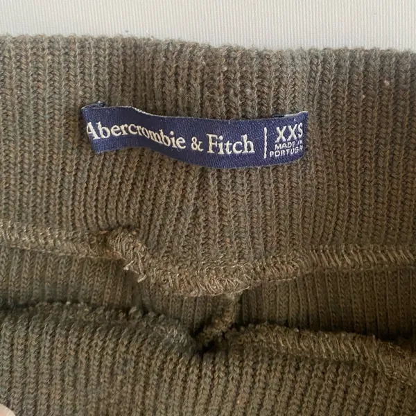 Abercrombie Green Knit pants - Image 9