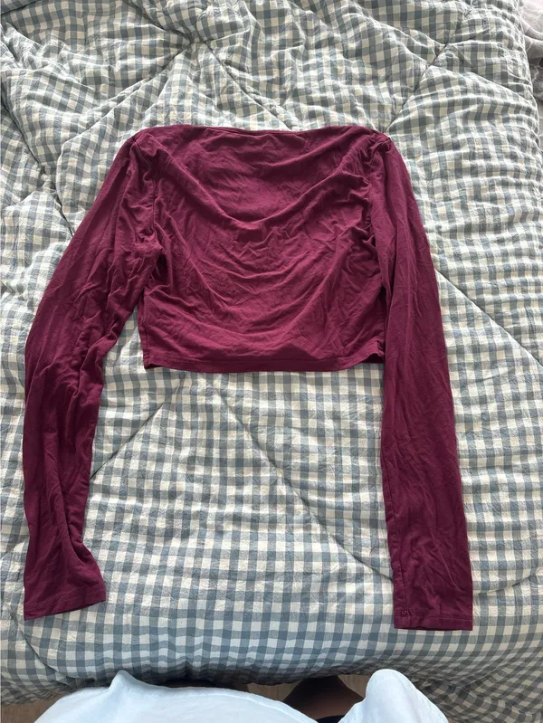 Shein Cropped Long Sleeve - Image 2