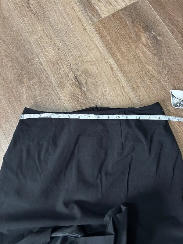 Apostrophe Essentials Vintage Black Skirt - Size 8 - NWT - Image 6