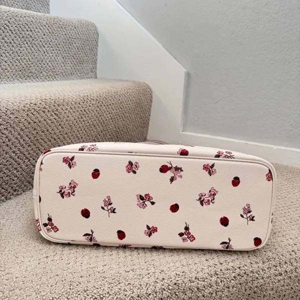coach Gallery Tote Bag With Ladybug Floral Print cu271 - Image 6