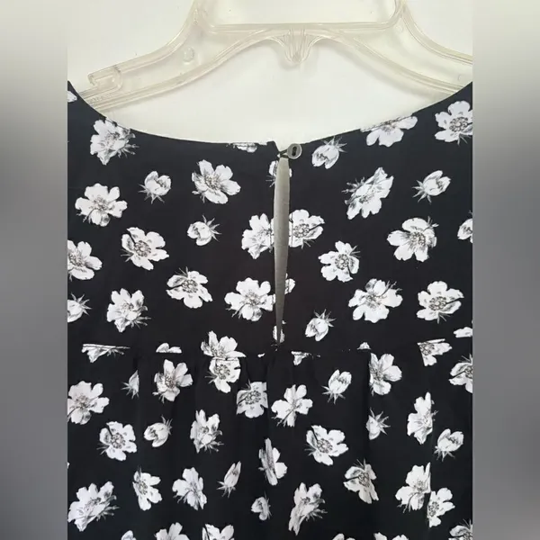 Abercrombie Fitch Black Floral Romper Front Cutout Pockets 3/4 Sleeve S - Image 9