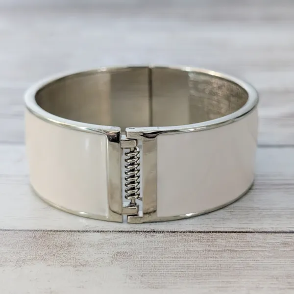 Cream Enamel Chunky Hinged Bracelet - Image 9