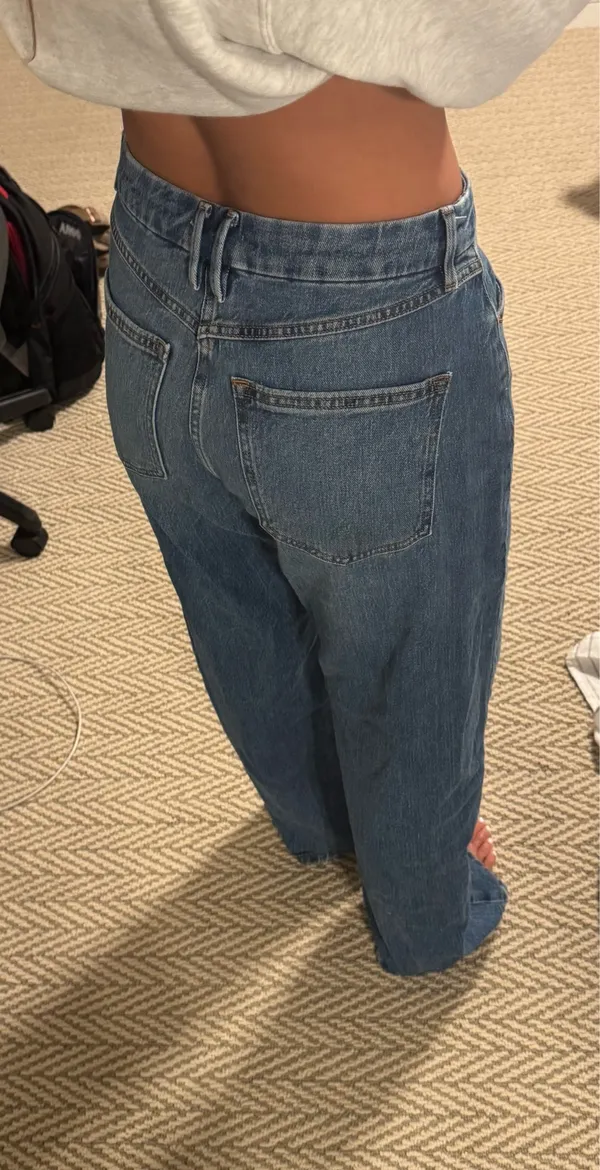 Forever 21 Medium Wash Jeans Baggy - Image 2