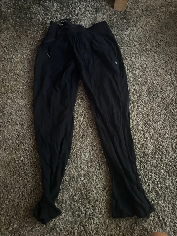Lululemon Dance Pants Size 8 - Image 3
