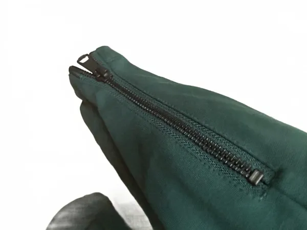 Universal Standard Women's 2XS Green Tapered Pants with Ankle Zippers - Image 2