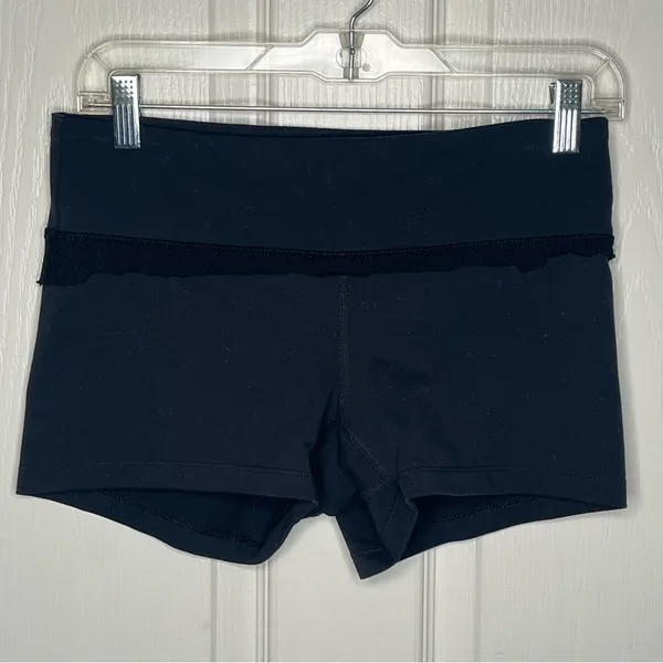 Patagonia Black Short Athletic Shorts Lace Trim Size S - Image 11
