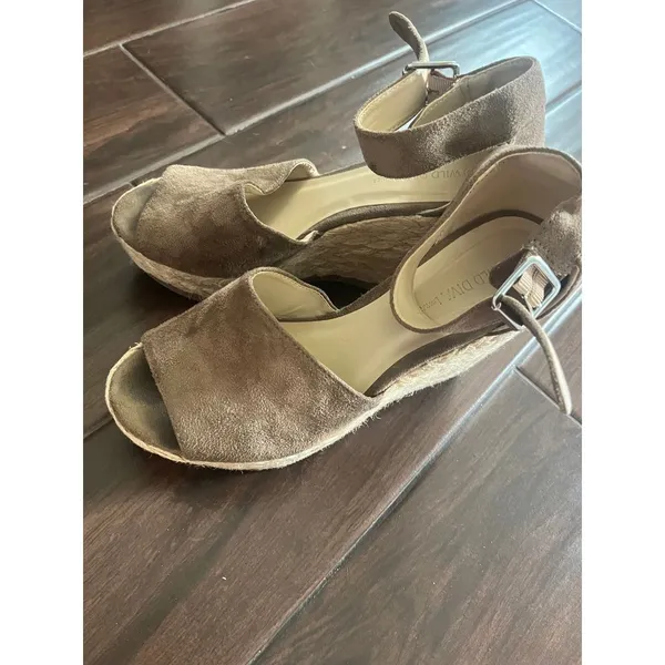 Wild diva wedge heel‎ sandal 8 women's - Image 5
