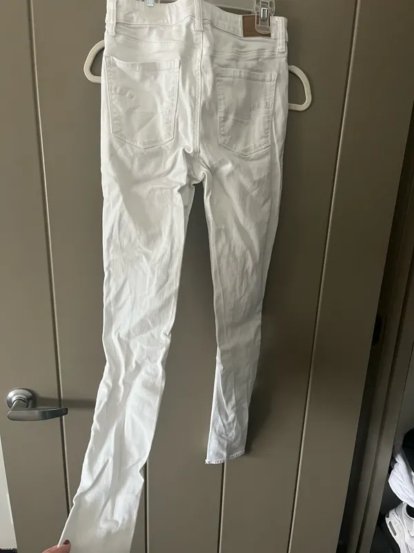 American Eagle White Skinny Jeans - Image 3