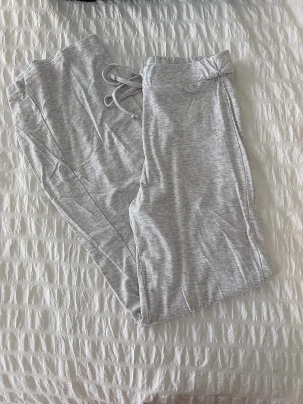 Shein Lounge Set Two-Piece - Image 5