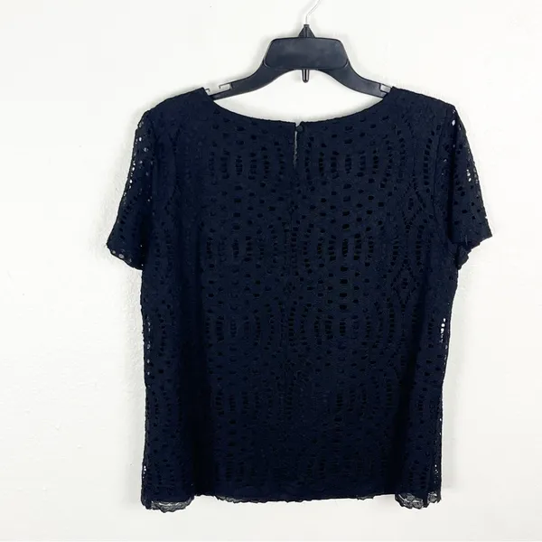 J. CREW Factory Black Eyelet Overlay Short Sleeves Blouse, Size 8 Casual Neutral - Image 2