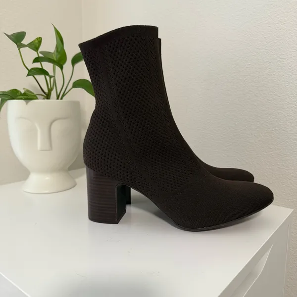 BORN Meggs Brown Sock Boots Pull- On Block Heel Booties Size 10 - Image 12