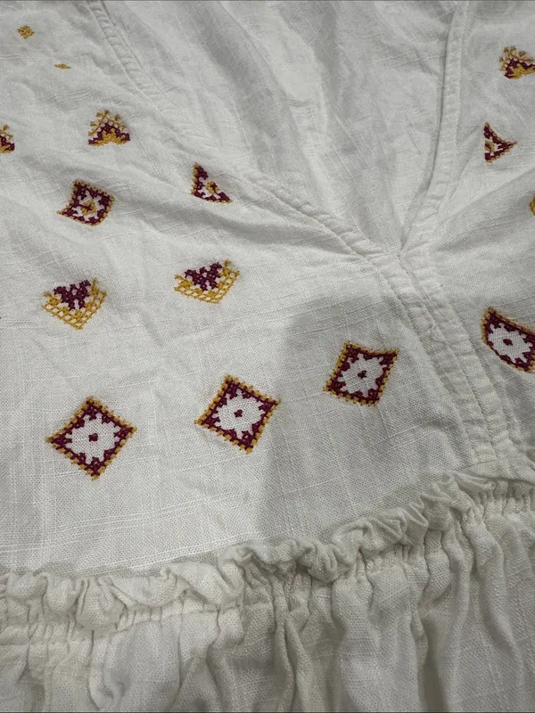 Petal & Pup Dawson boho embroidered top size 8 100% cotton - Image 4