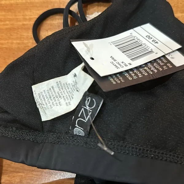 NWT Onzie chic black yago‎ workout sports bra size M - Image 7