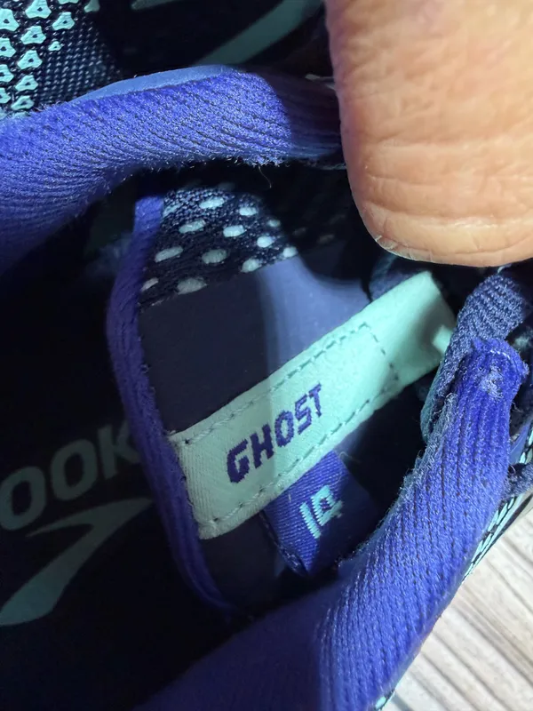 Brooks Ghost 14 Sneaker Shoes Navy Blue 6.5 - Image 4