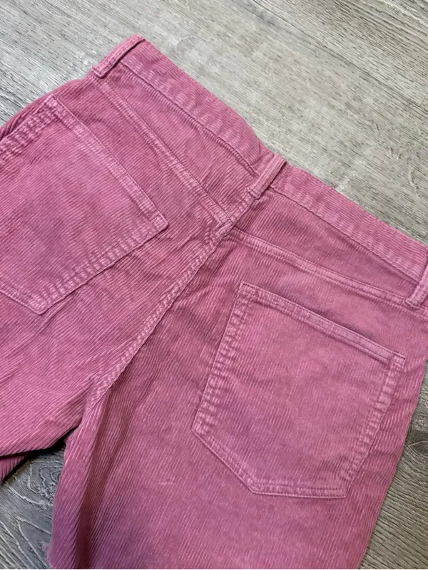 •GAP• PINK CORDUROY SHORTS - Image 5