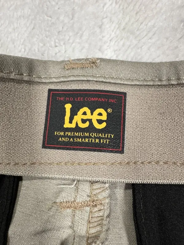 Lee Women’s Wrinkle-Resistant Straight Leg Pants Sz 4M Mushroom Mid Rise Comfort - Image 5