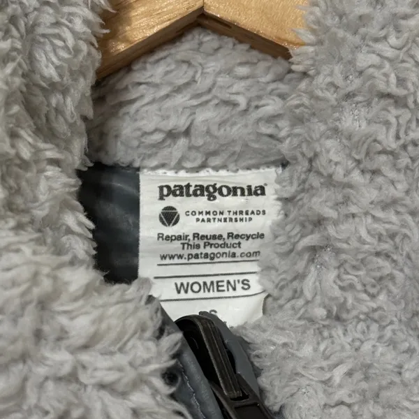 Patagonia Los Gatos Vest Women’s Size Small Gray Full Zip Fuzzy Jacket - Image 3
