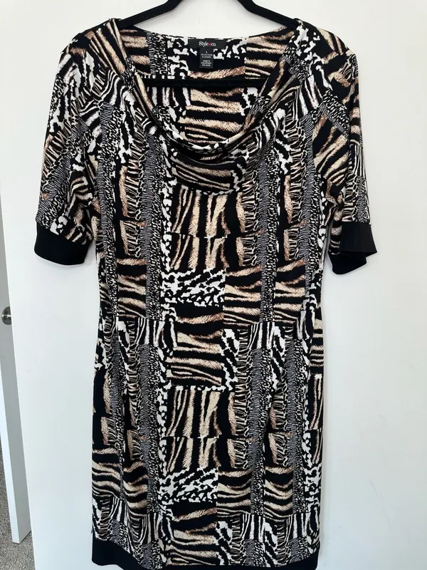 Style & Co Dress Size L Animal Print Cowl Neck Short Sleeve Knee Length - Image 4