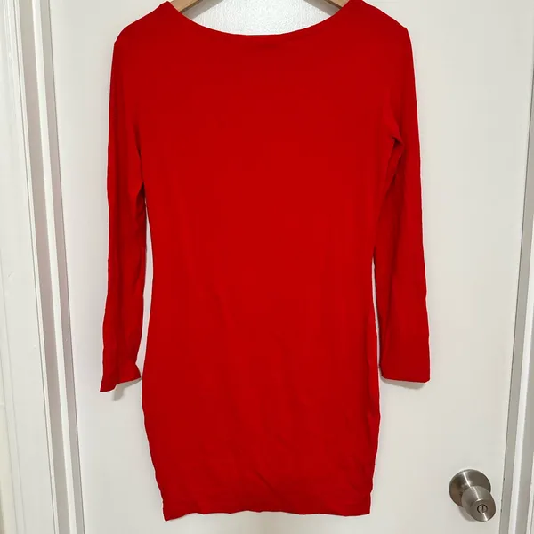 VESTIQUE | Vibrant‎ Red Bodycon Dress - Image 2