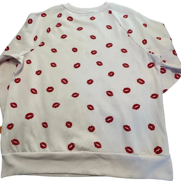 Colsie Womens Pink Red Lipstick Kiss Print Crewneck Sweatshirt Large‎ NEW - Image 2