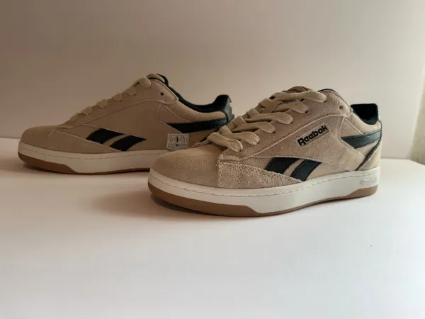Reebok Unisex Sneakers Size 8 (25 cm) Beige & Black – New Without Box - Image 3