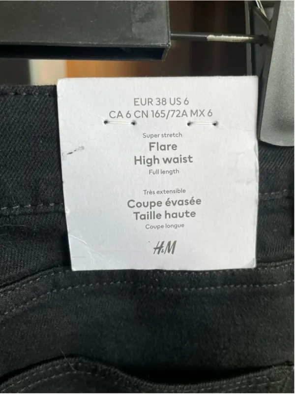 Women's H&M Black Flare High Waist Jeans Size 6 - Image 3