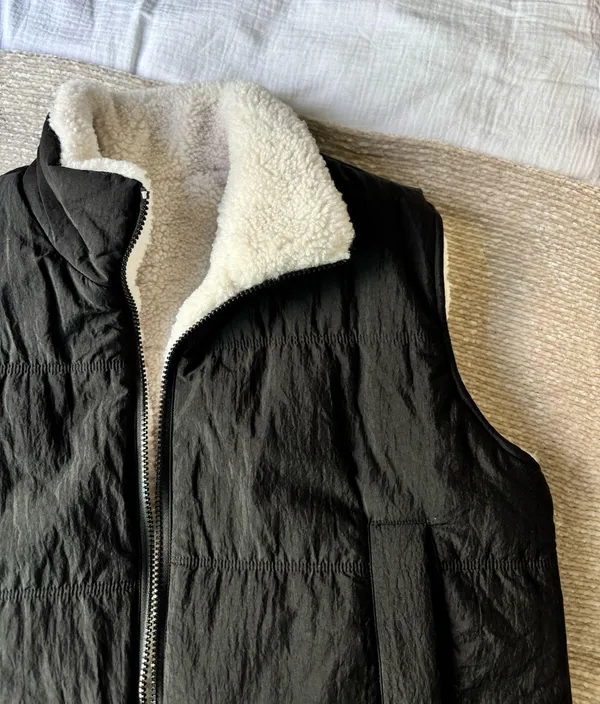 Thread and supply reversible vest - Image 2
