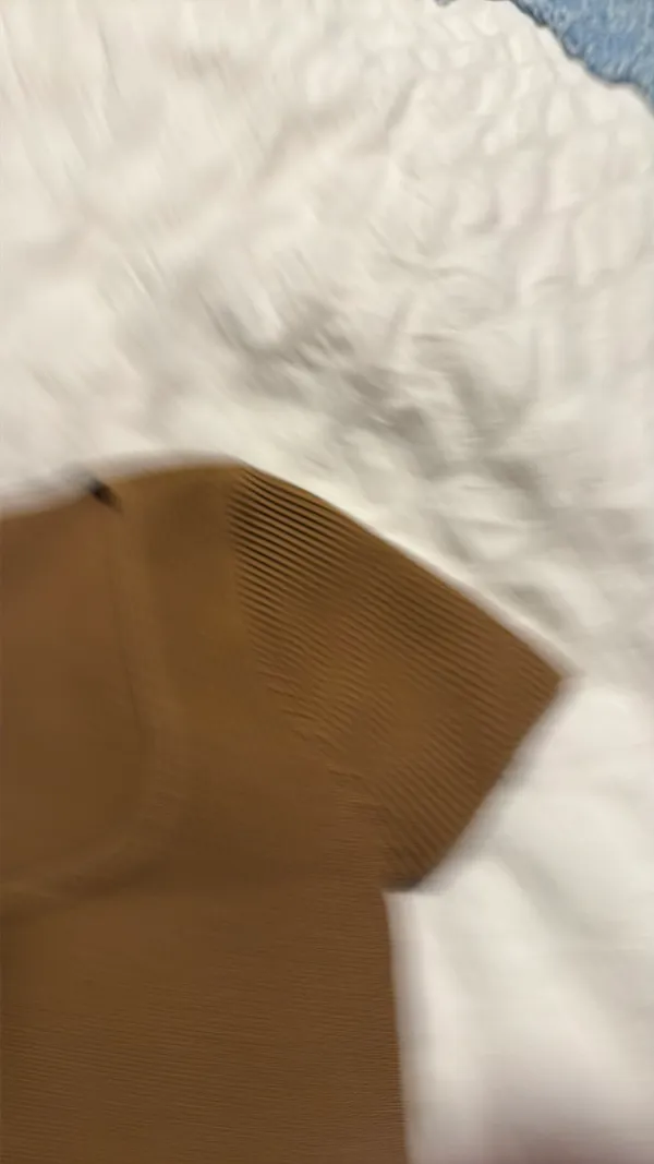 Aritzia Babaton Top Sculpt Knit - Image 4