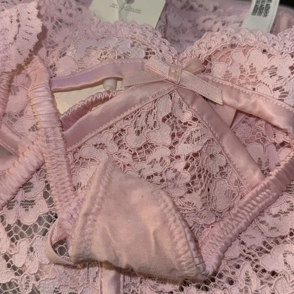 FOR LOVE & LEMONS Creamsicle Lace Thong Panty & Underwire Bra‎ - Image 6