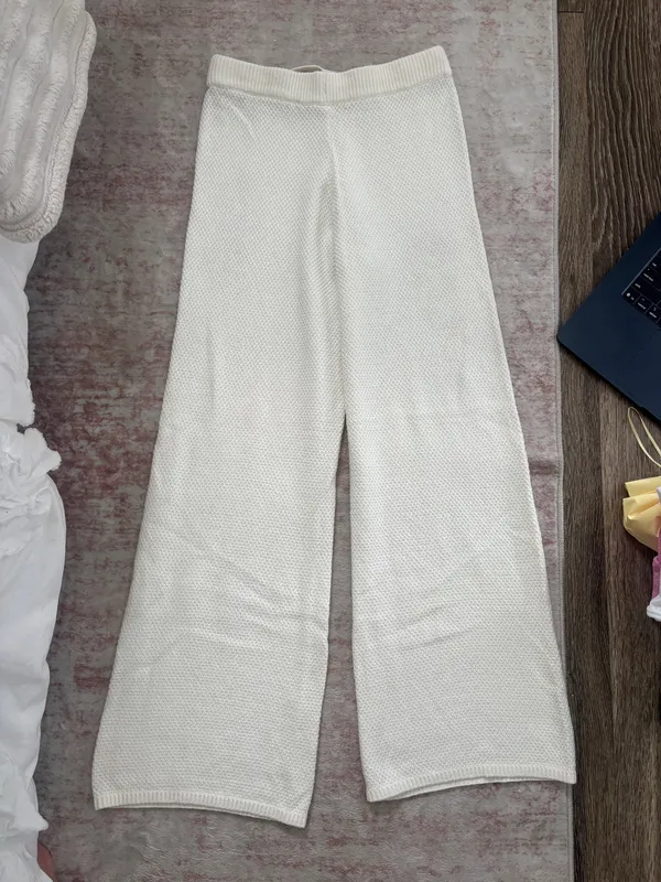 Hollister Gilly Hicks Crochet Set - Image 4