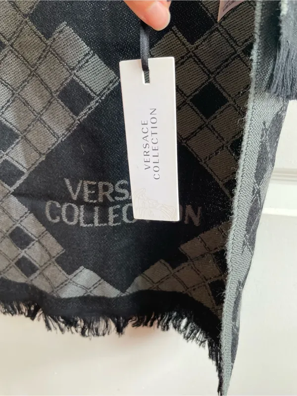 Versace Collection Logo Argyle Plaid Scarf Wool Blend  16”x70” NWT - Image 4