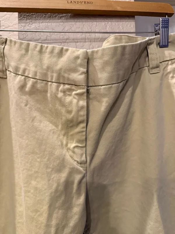 Tommy Hilfiger Khaki Pants Size 18 - Image 7