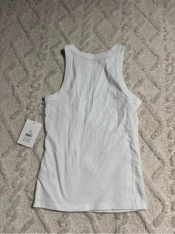 Free assembly white tank xsmall NWT Size XS - Image 4